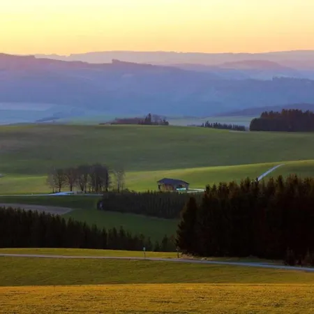 Gemuetliche Am Waldrand *