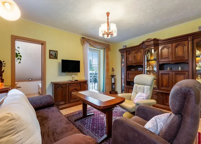 Gemuetliche Am Waldrand *