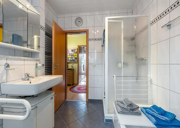 Gemuetliche Am Waldrand * 埃斯洛黑