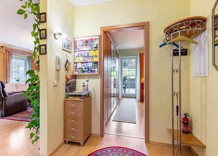 Gemuetliche Am Waldrand 埃斯洛黑